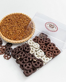 CLASSIC PECAN PIE AND CHOCOLATE PRETZEL GIFT COMBO